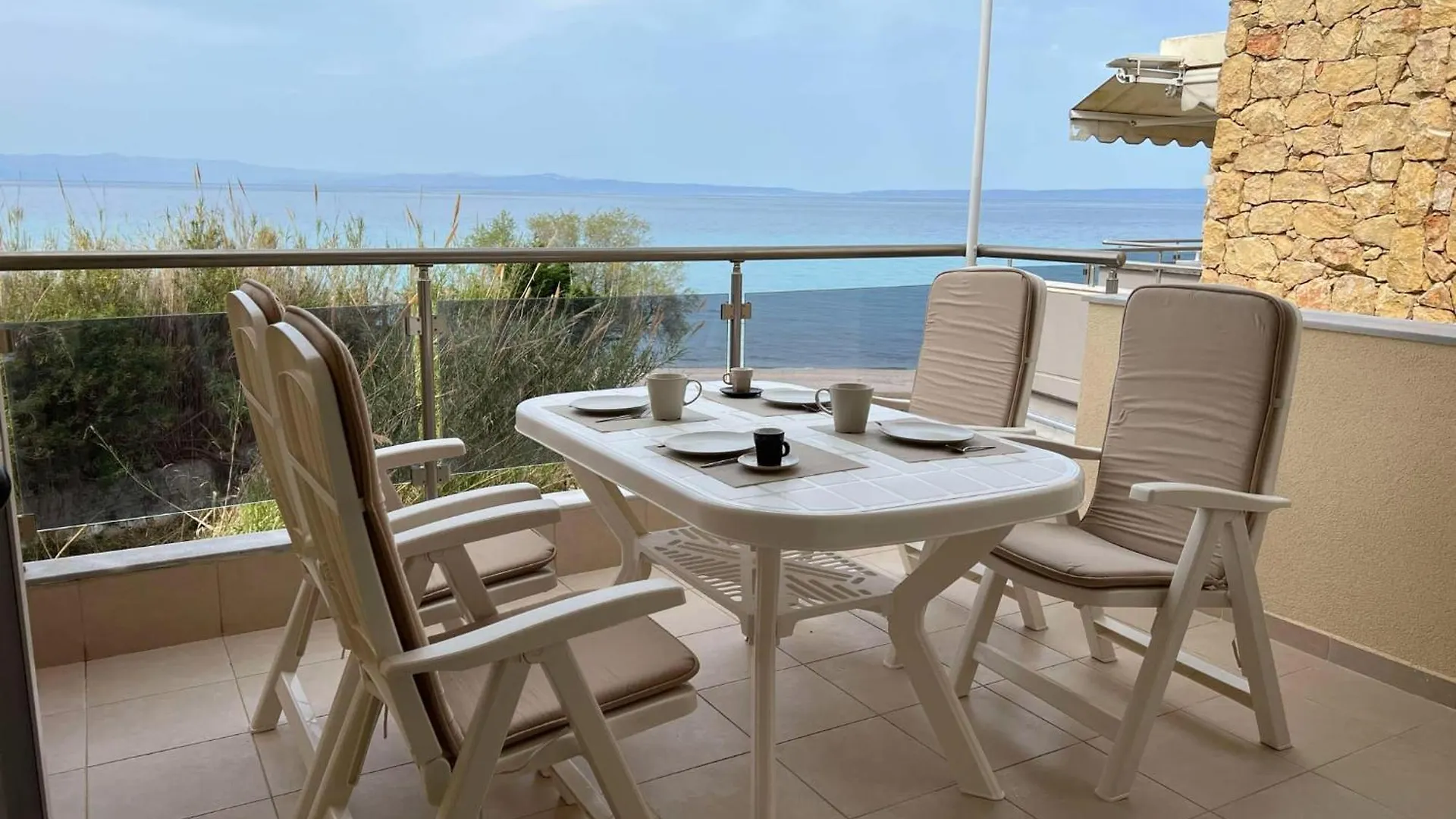 Beachfront Bliss Polychrono